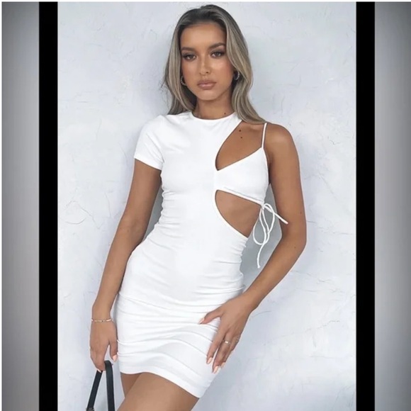 White Fox Boutique Dresses & Skirts - White Fox Boutique White Cut-Out Dress
